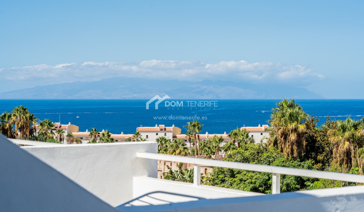 Kurzzeitmiete - Wohnung -
Adeje - San Eugenio Alto