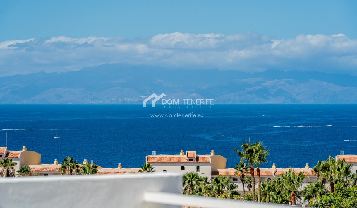 Kurzzeitmiete - Wohnung -
Adeje - San Eugenio Alto