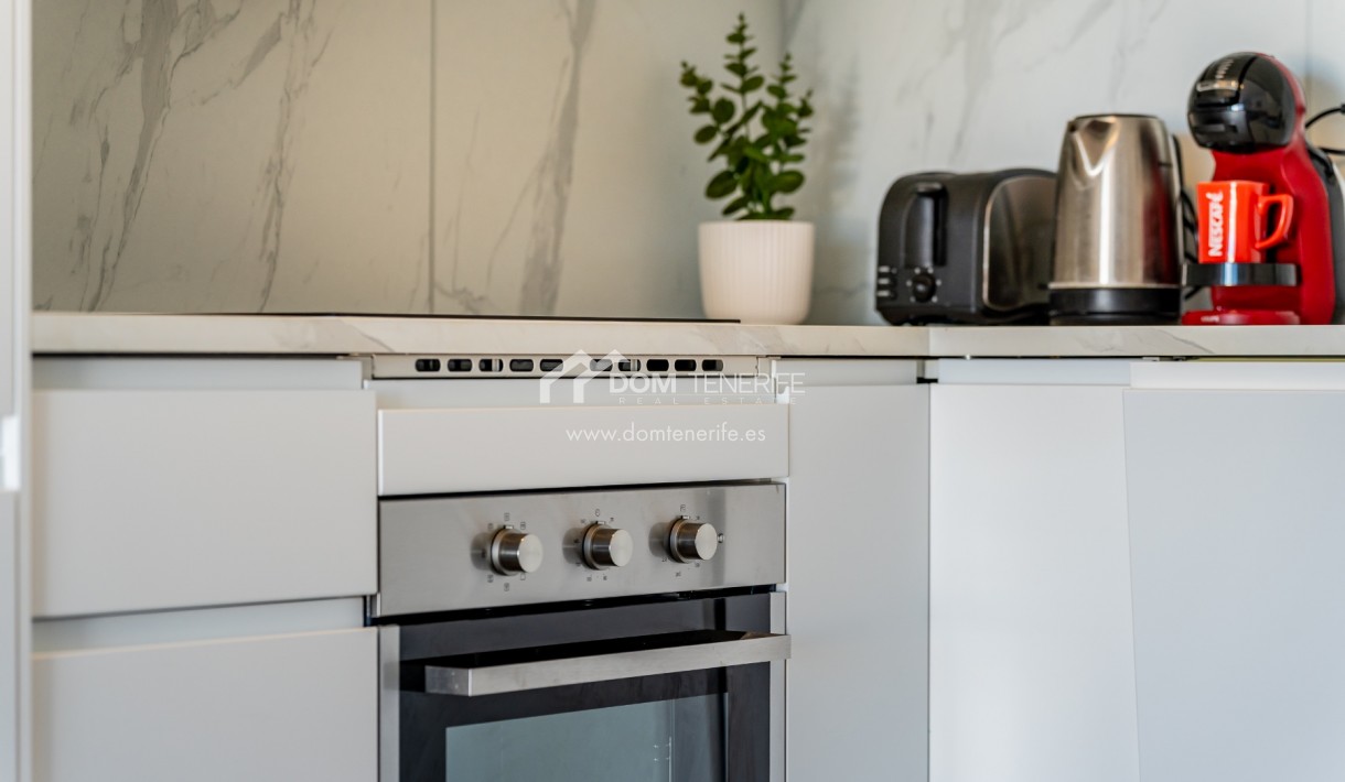 Kurzzeitmiete - Wohnung -
Adeje - San Eugenio Alto