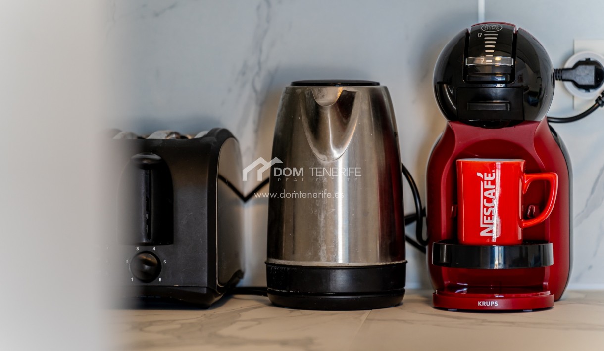 Kurzzeitmiete - Wohnung -
Adeje - San Eugenio Alto