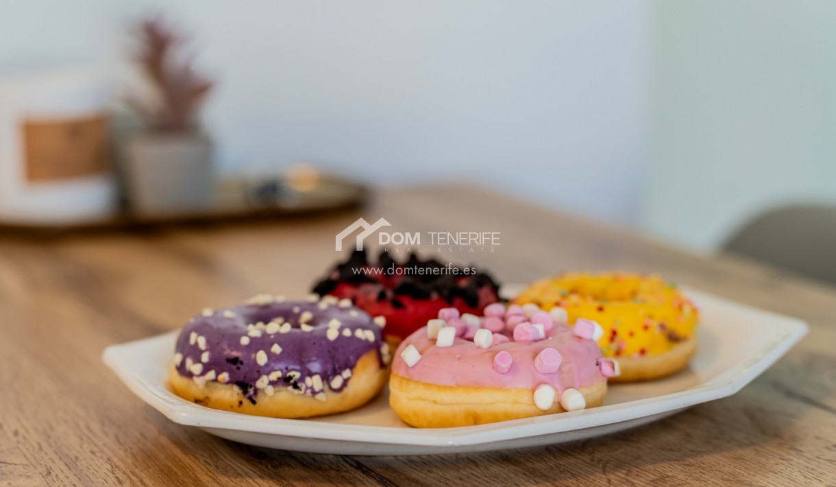 Kurzzeitmiete - Wohnung -
Adeje - San Eugenio Alto