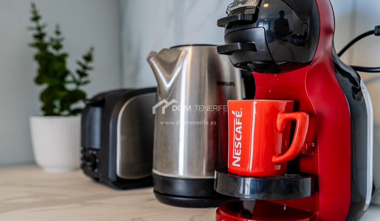 Kurzzeitmiete - Wohnung -
Adeje - San Eugenio Alto