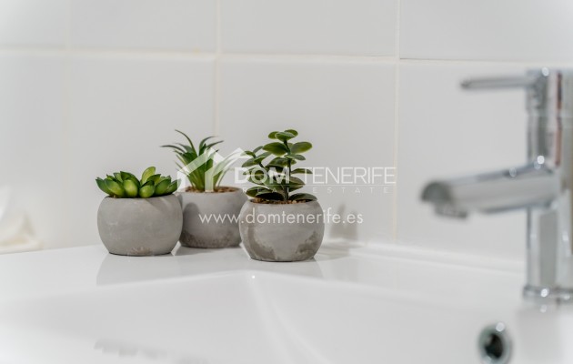 Kurzzeitmiete - Wohnung -
Adeje - San Eugenio Alto