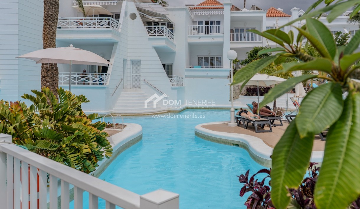 Wiederverkauf - Villa -
Adeje - Fañabé