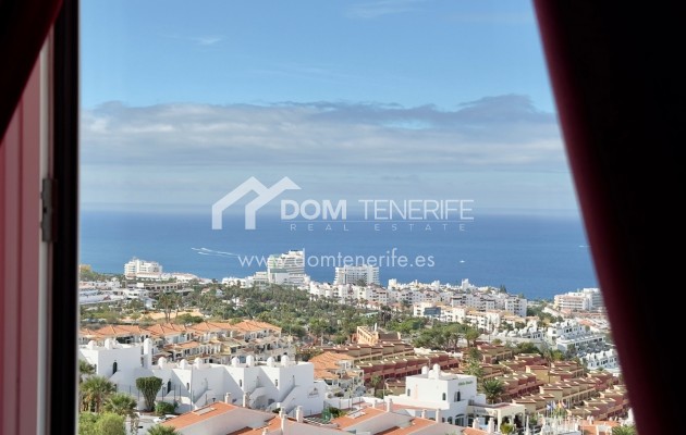 Wiederverkauf - Stadthaus -
Adeje - Torviscas Alto