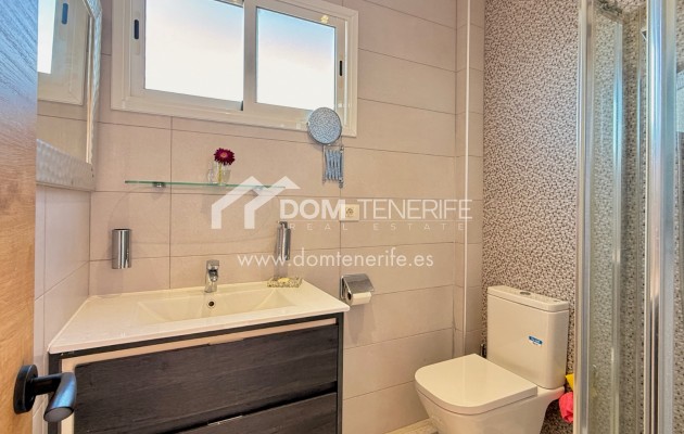 Wiederverkauf - Stadthaus -
Adeje - Torviscas Alto