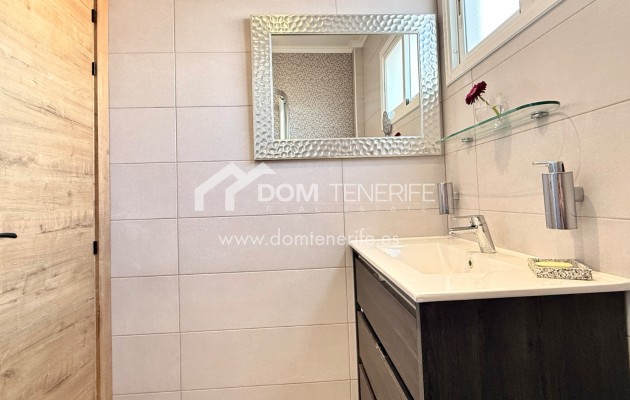 Wiederverkauf - Stadthaus -
Adeje - Torviscas Alto