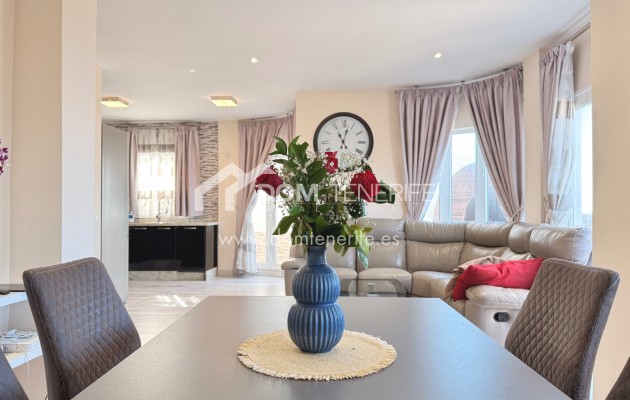 Wiederverkauf - Stadthaus -
Adeje - Torviscas Alto