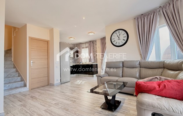 Wiederverkauf - Stadthaus -
Adeje - Torviscas Alto