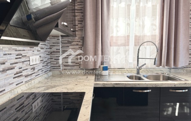 Wiederverkauf - Stadthaus -
Adeje - Torviscas Alto