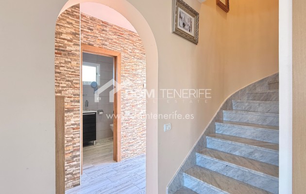 Wiederverkauf - Stadthaus -
Adeje - Torviscas Alto