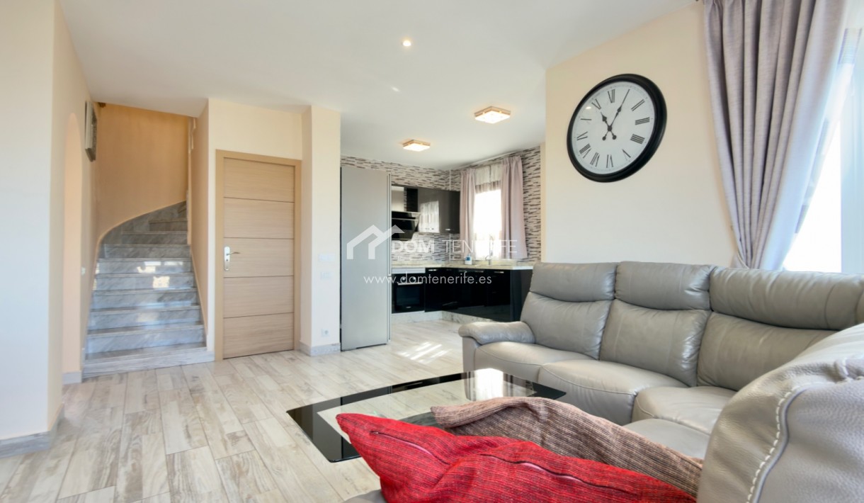 Wiederverkauf - Stadthaus -
Adeje - Torviscas Alto