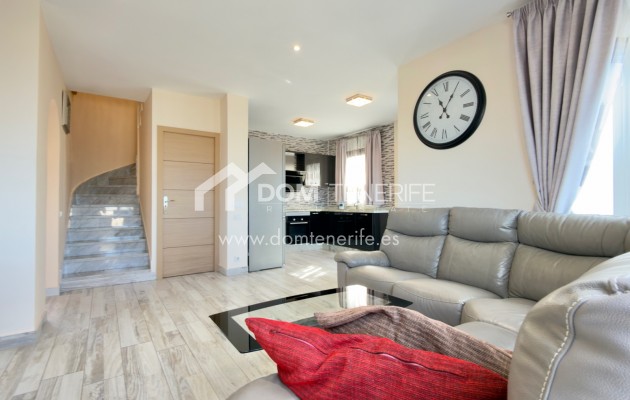 Wiederverkauf - Stadthaus -
Adeje - Torviscas Alto