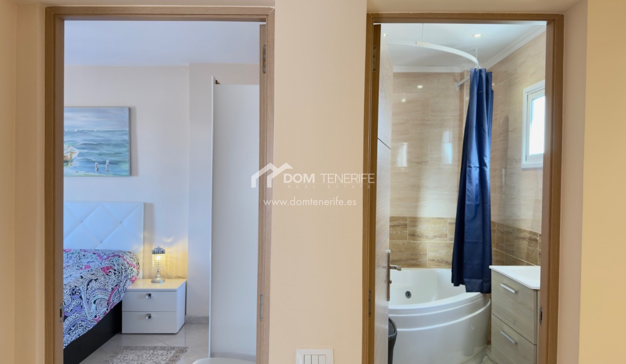 Wiederverkauf - Stadthaus -
Adeje - Torviscas Alto