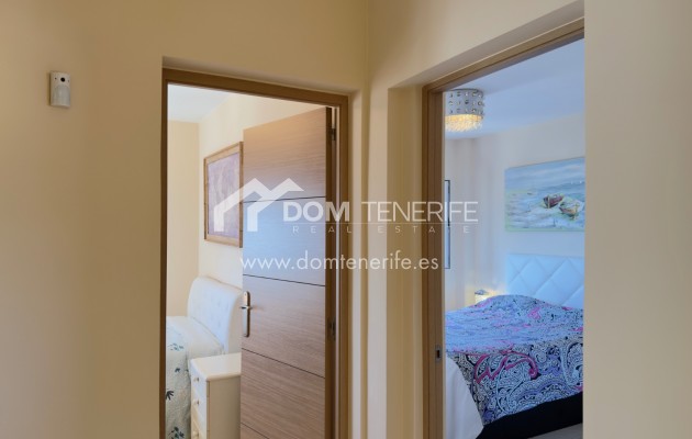 Wiederverkauf - Stadthaus -
Adeje - Torviscas Alto