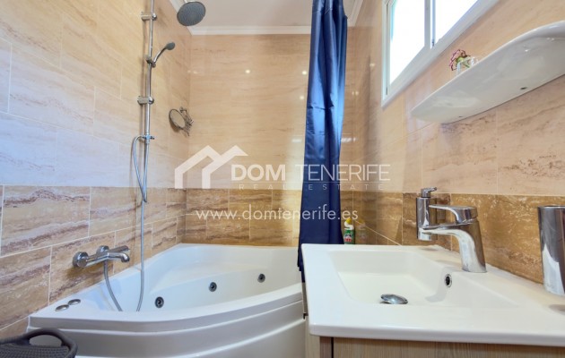 Wiederverkauf - Stadthaus -
Adeje - Torviscas Alto