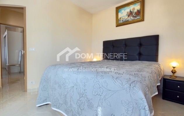 Wiederverkauf - Stadthaus -
Adeje - Torviscas Alto