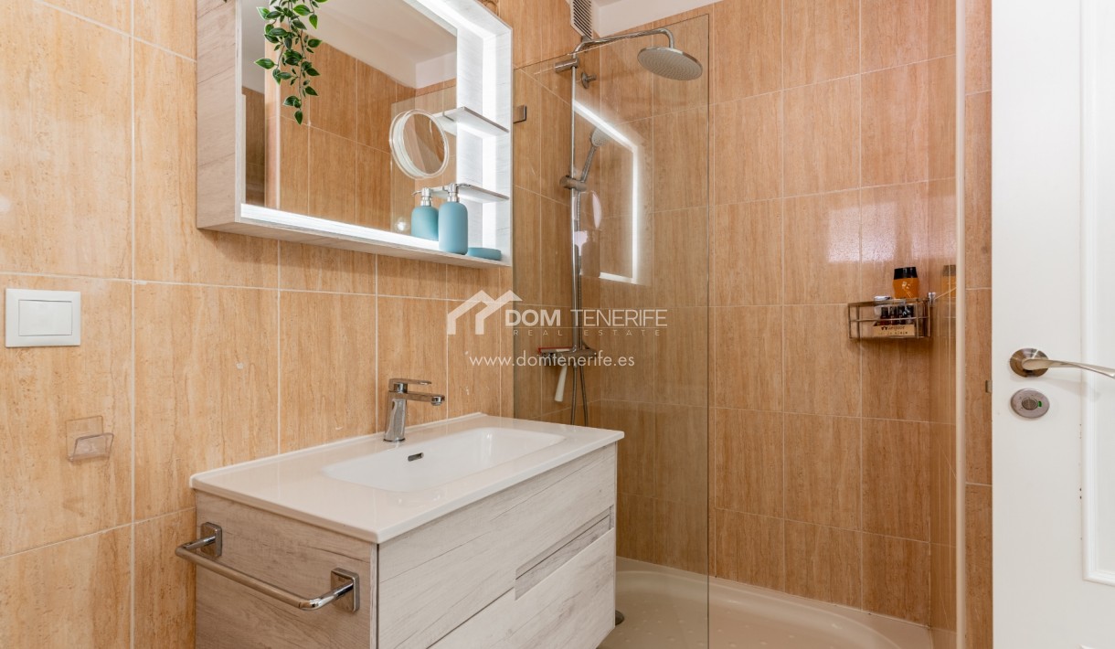 Kurzzeitmiete - Wohnung -
Adeje - Roque del Conde