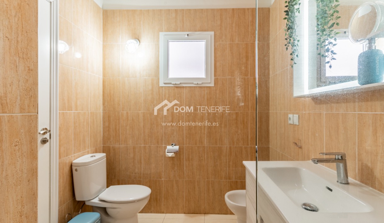 Kurzzeitmiete - Wohnung -
Adeje - Roque del Conde