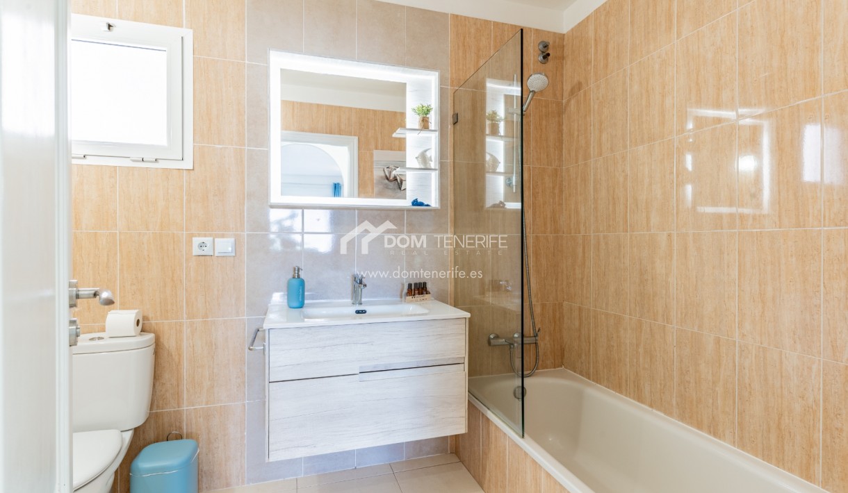 Kurzzeitmiete - Wohnung -
Adeje - Roque del Conde