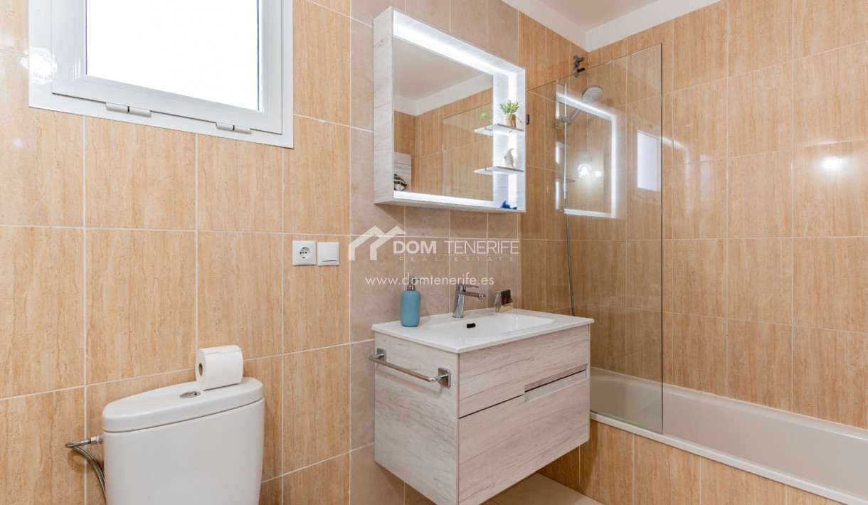 Kurzzeitmiete - Wohnung -
Adeje - Roque del Conde