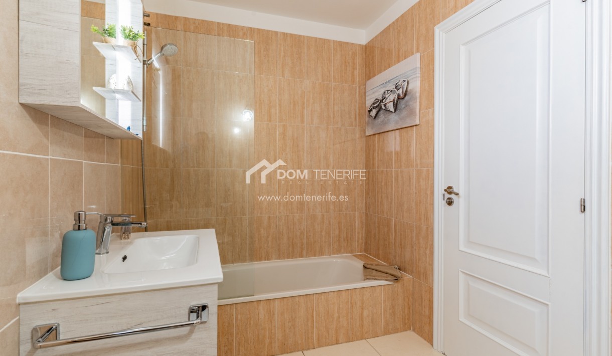 Kurzzeitmiete - Wohnung -
Adeje - Roque del Conde