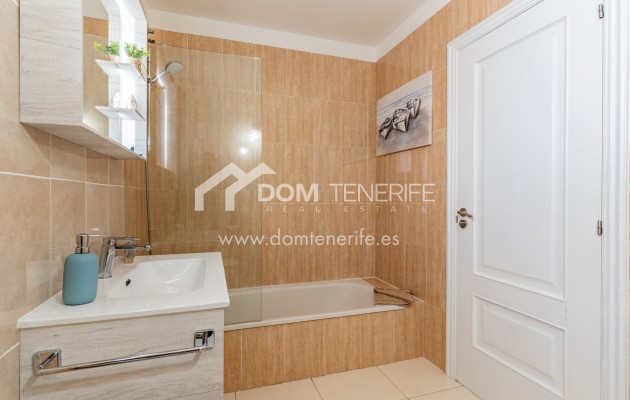 Kurzzeitmiete - Wohnung -
Adeje - Roque del Conde