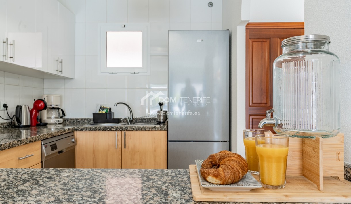 Kurzzeitmiete - Wohnung -
Adeje - Roque del Conde