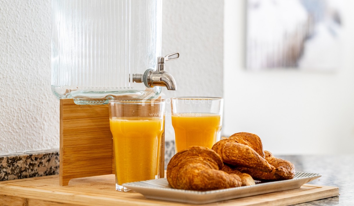 Kurzzeitmiete - Wohnung -
Adeje - Roque del Conde