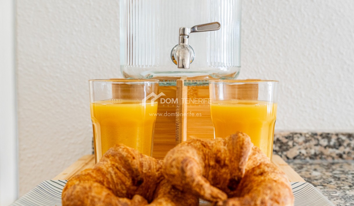 Kurzzeitmiete - Wohnung -
Adeje - Roque del Conde