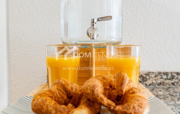 Kurzzeitmiete - Wohnung -
Adeje - Roque del Conde