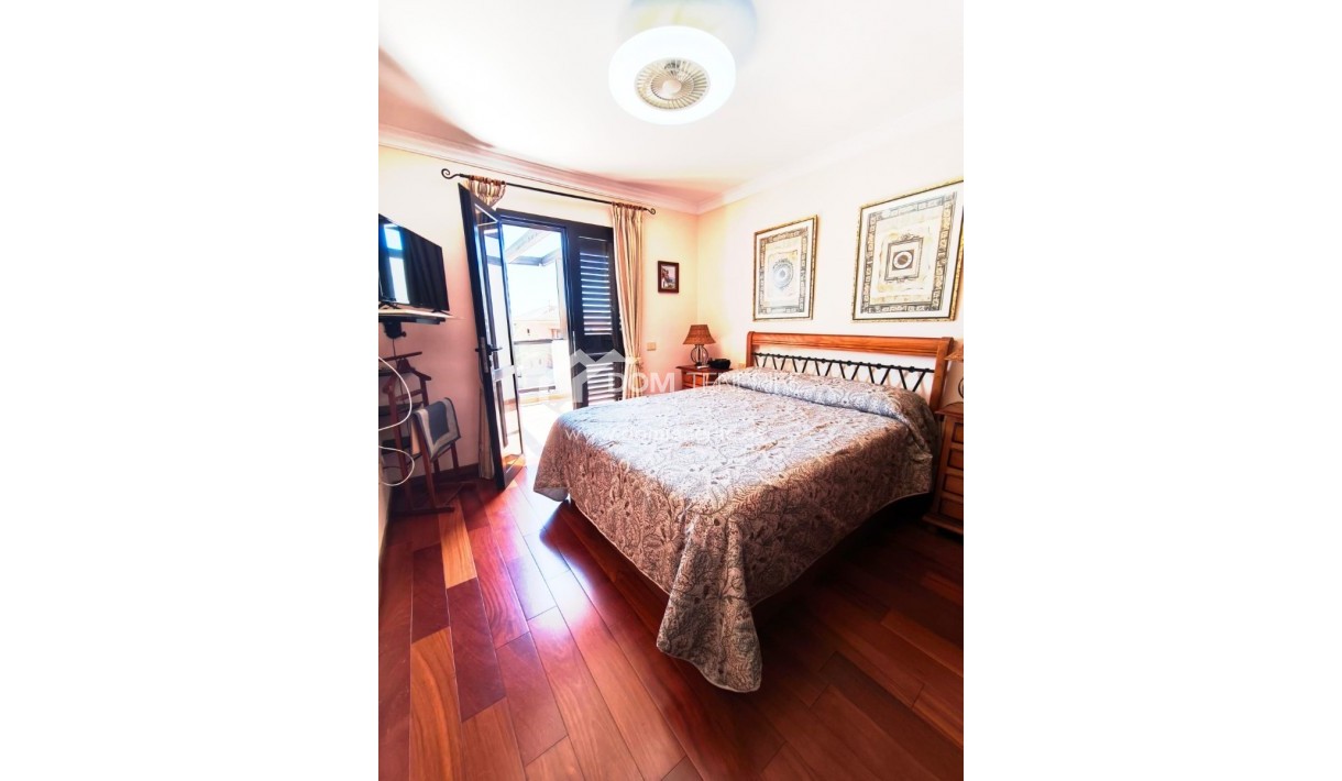 Wiederverkauf - Stadthaus -
Adeje - El Galeon