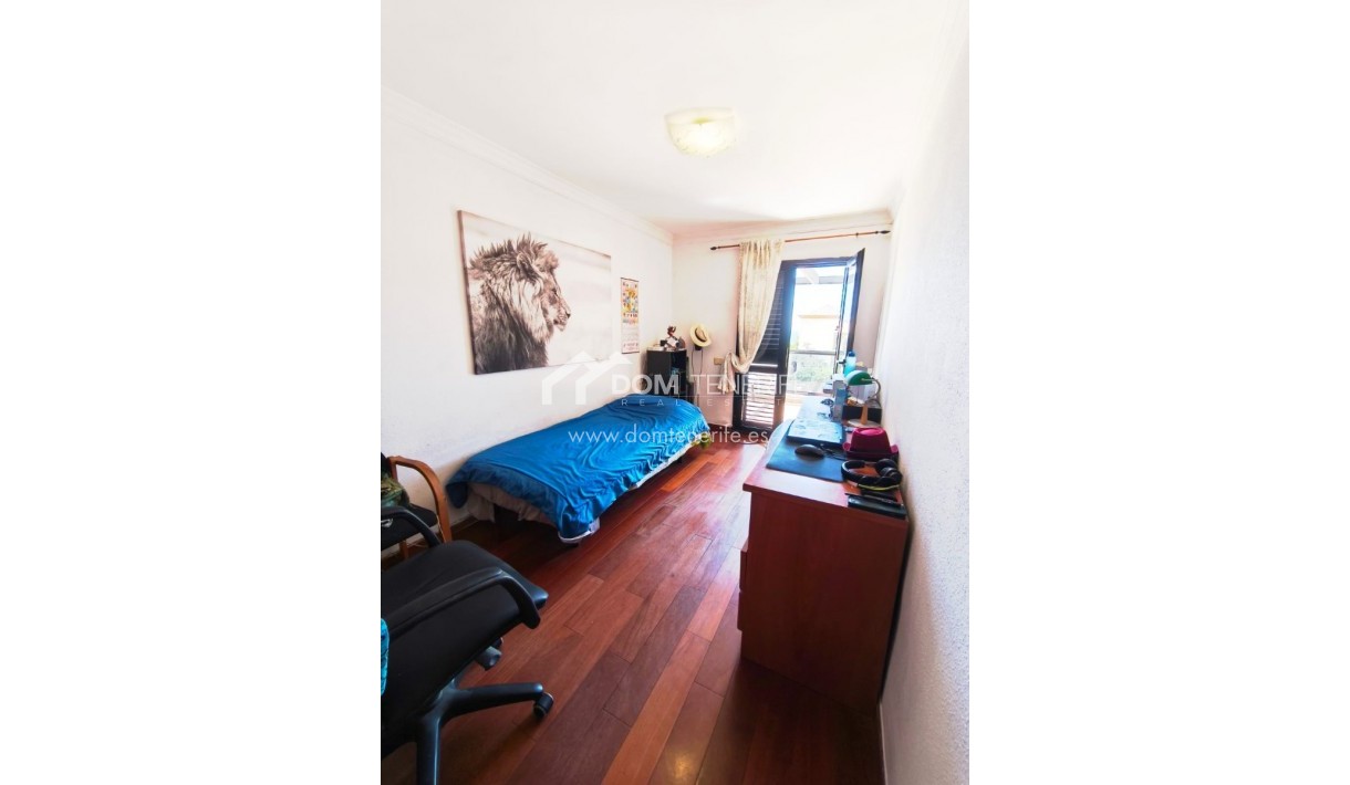 Wiederverkauf - Stadthaus -
Adeje - El Galeon