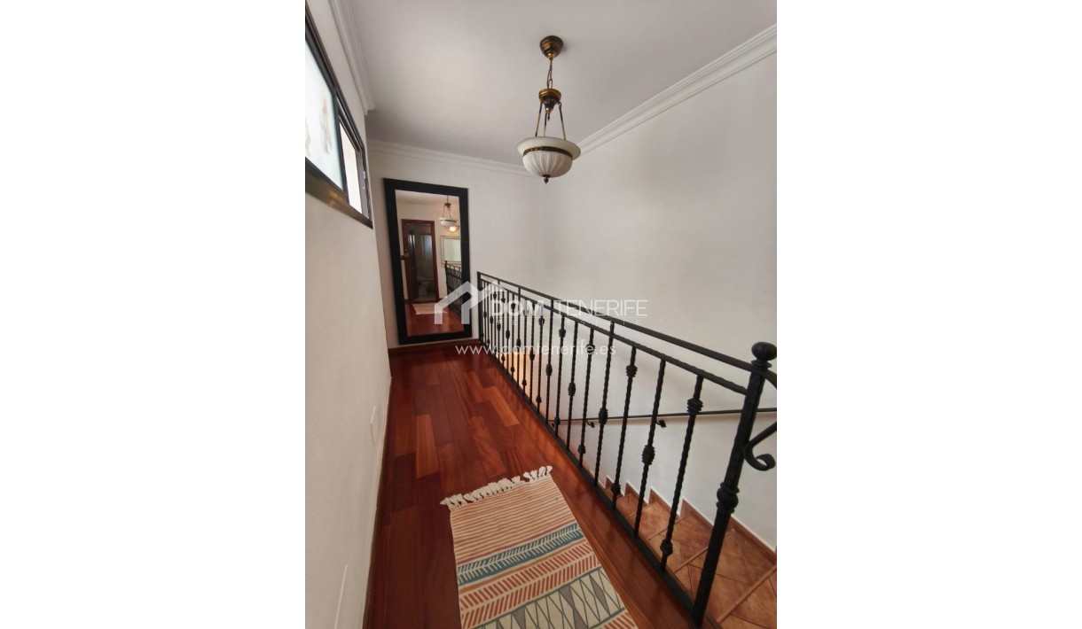 Wiederverkauf - Stadthaus -
Adeje - El Galeon