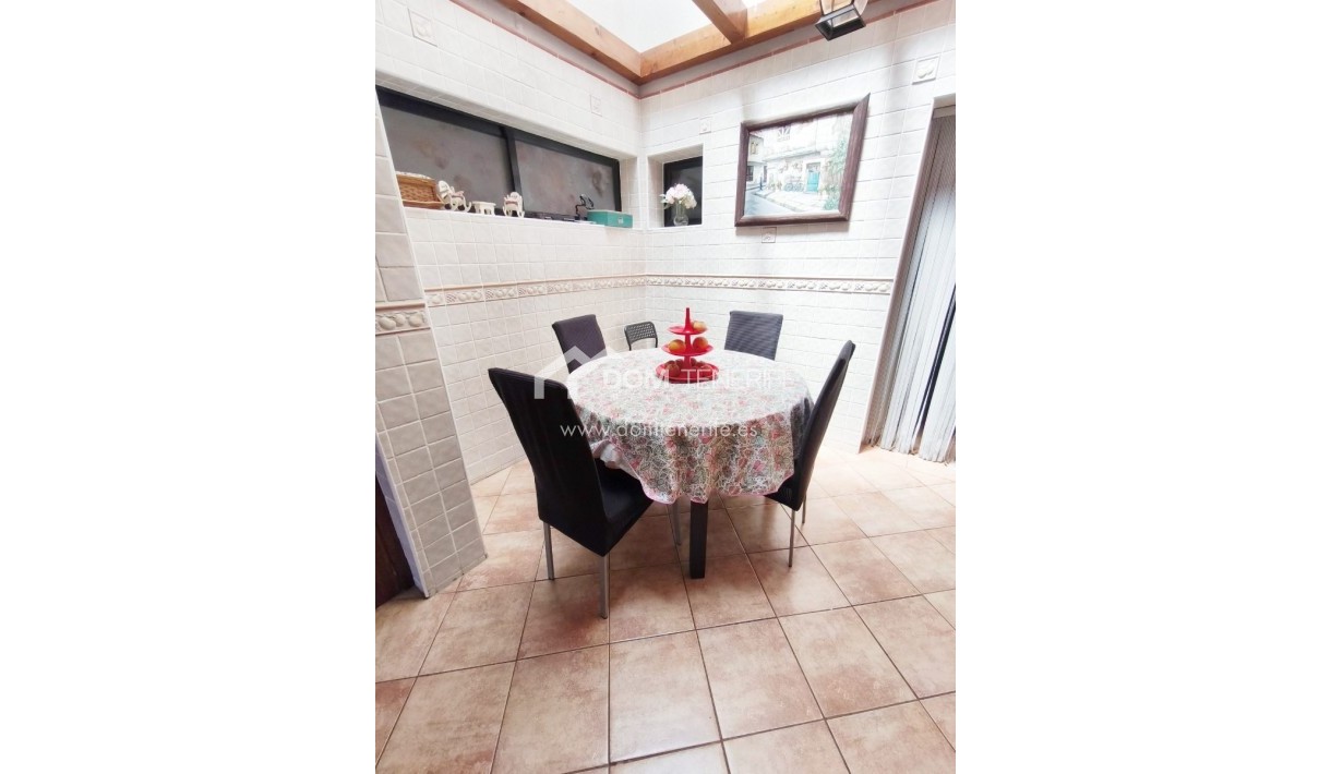 Wiederverkauf - Stadthaus -
Adeje - El Galeon