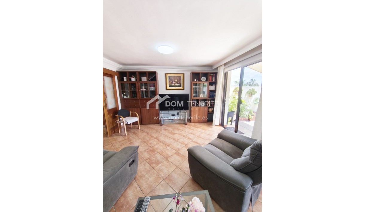 Wiederverkauf - Stadthaus -
Adeje - El Galeon