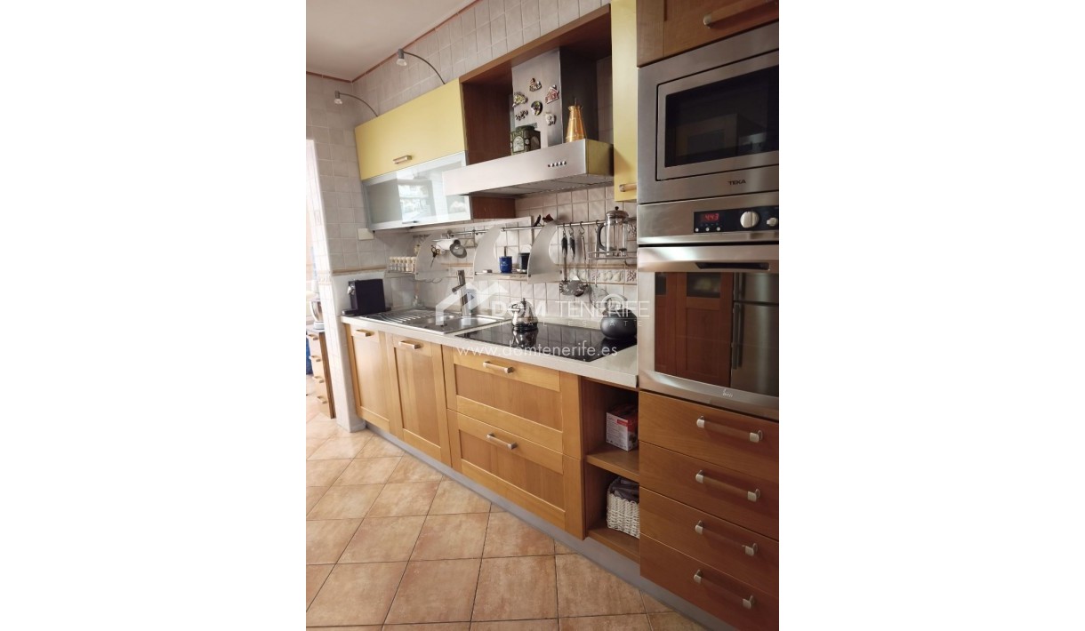 Wiederverkauf - Stadthaus -
Adeje - El Galeon