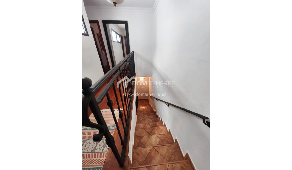 Wiederverkauf - Stadthaus -
Adeje - El Galeon