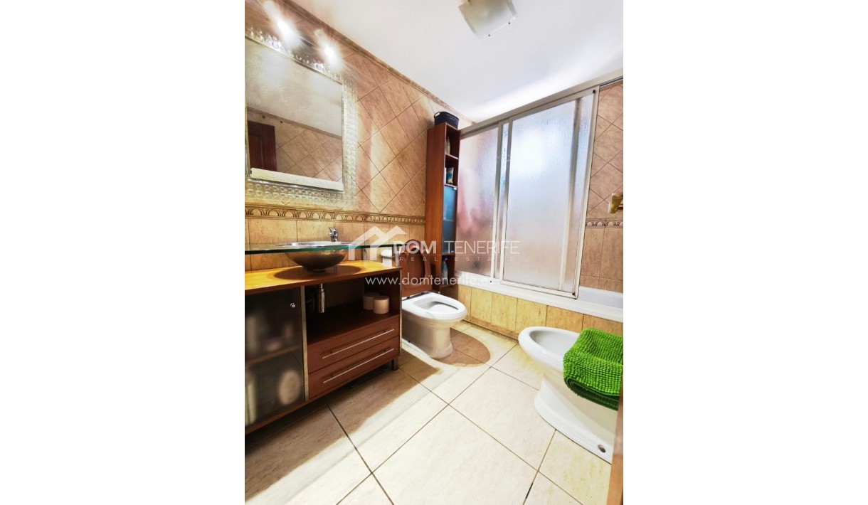 Wiederverkauf - Stadthaus -
Adeje - El Galeon