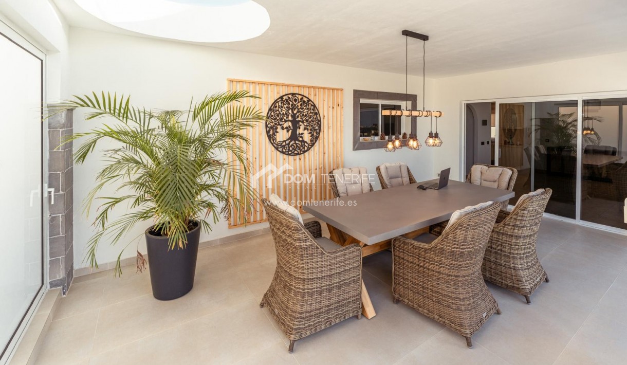 Wiederverkauf - Villa -
Adeje - El Madroñal