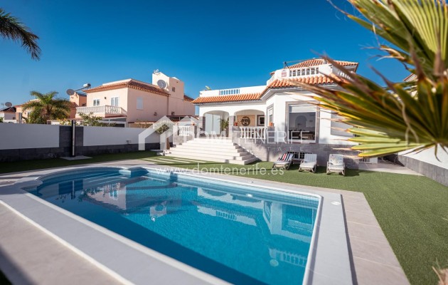 Wiederverkauf - Villa -
Adeje - El Madroñal