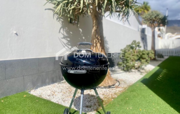 Wiederverkauf - Villa -
Adeje - El Madroñal