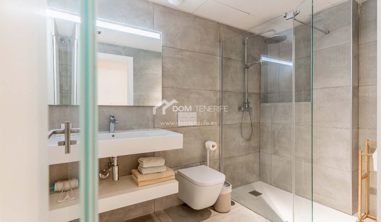 Wiederverkauf - Wohnung -
Adeje