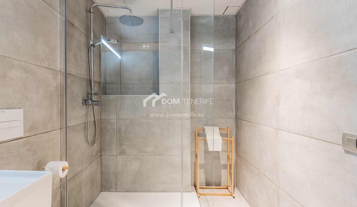 Wiederverkauf - Wohnung -
Adeje