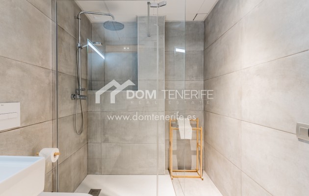 Wiederverkauf - Wohnung -
Adeje