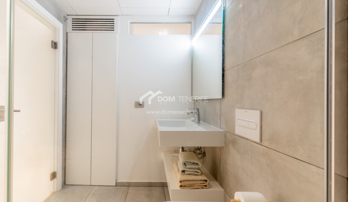 Wiederverkauf - Wohnung -
Adeje