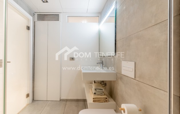 Wiederverkauf - Wohnung -
Adeje