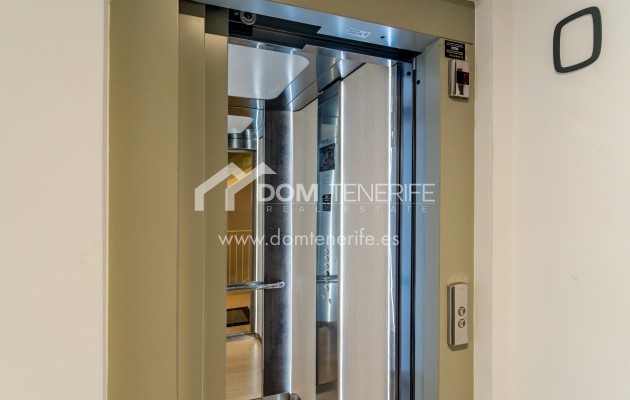 Wiederverkauf - Wohnung -
Adeje