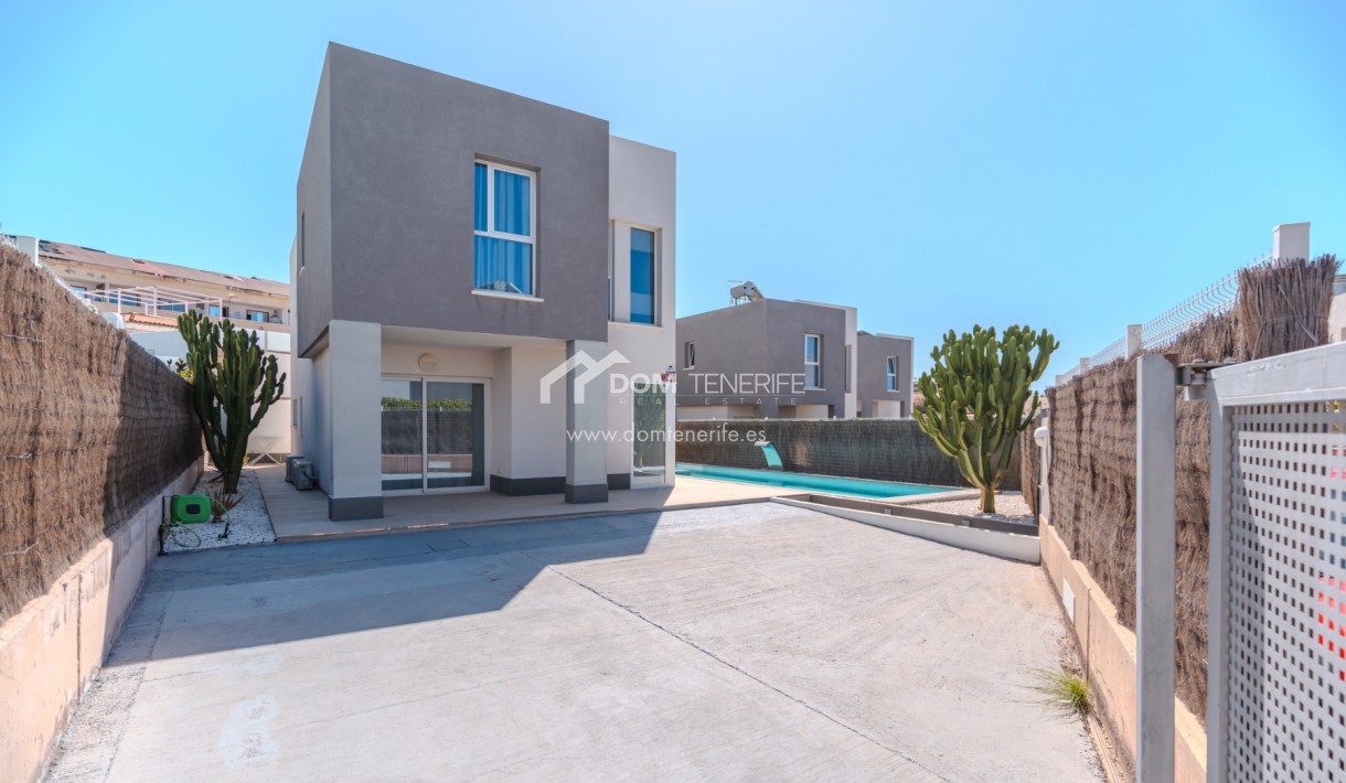 Wiederverkauf - Villa -
Adeje - Playa Paraiso