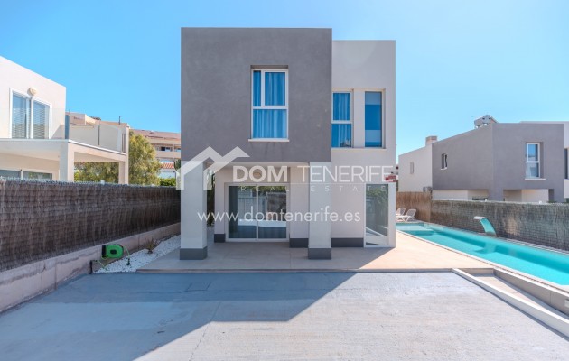 Wiederverkauf - Villa -
Adeje - Playa Paraiso